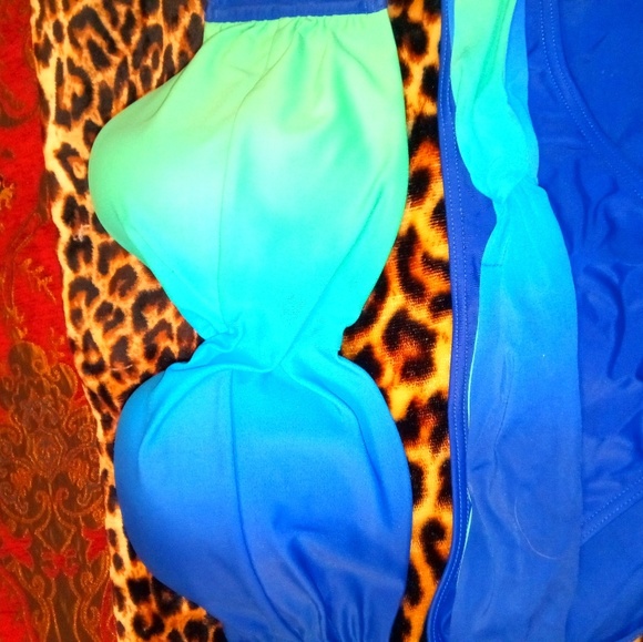 Venus bikini - Picture 2 of 2